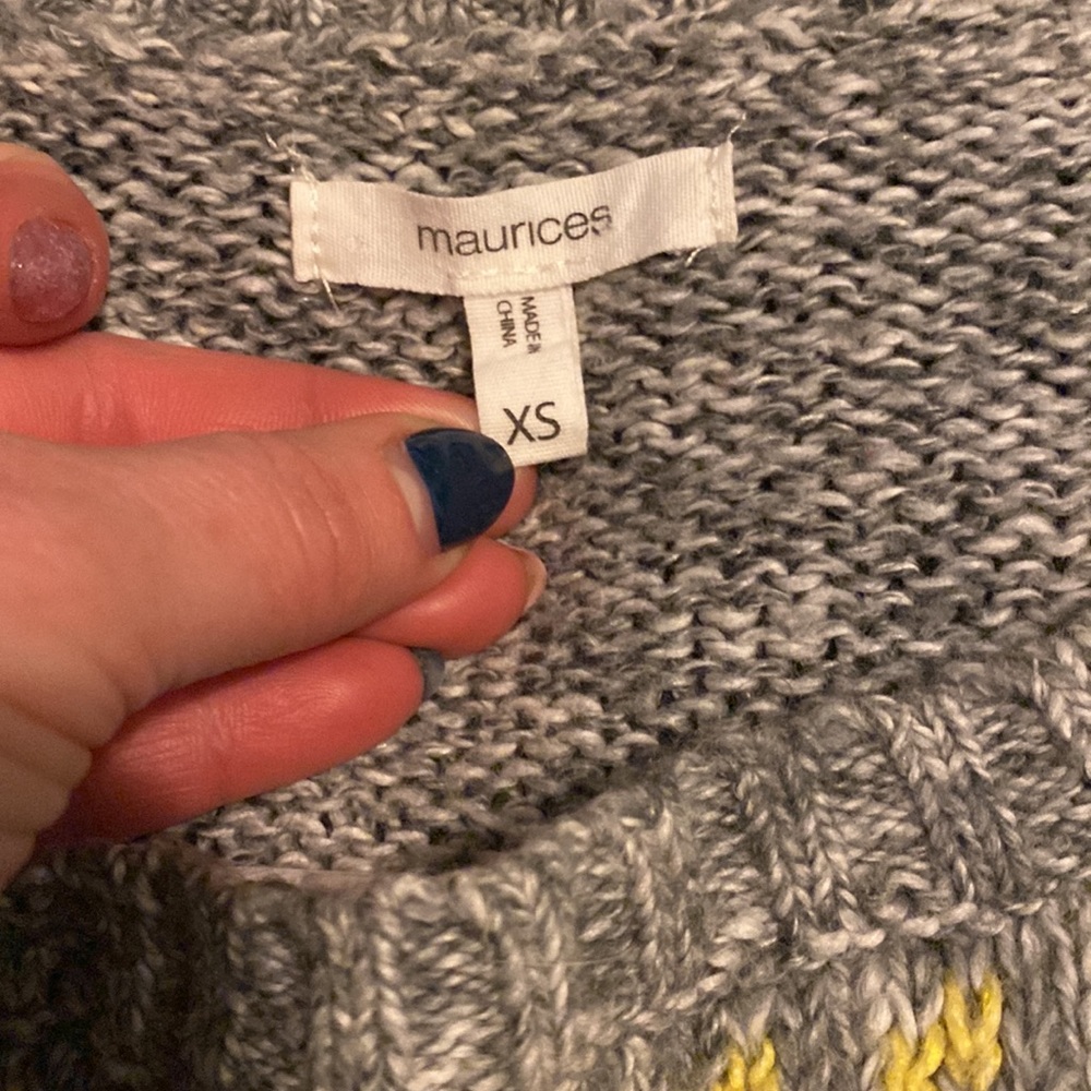 Gray and yellow sweater - Picture 4 of 5